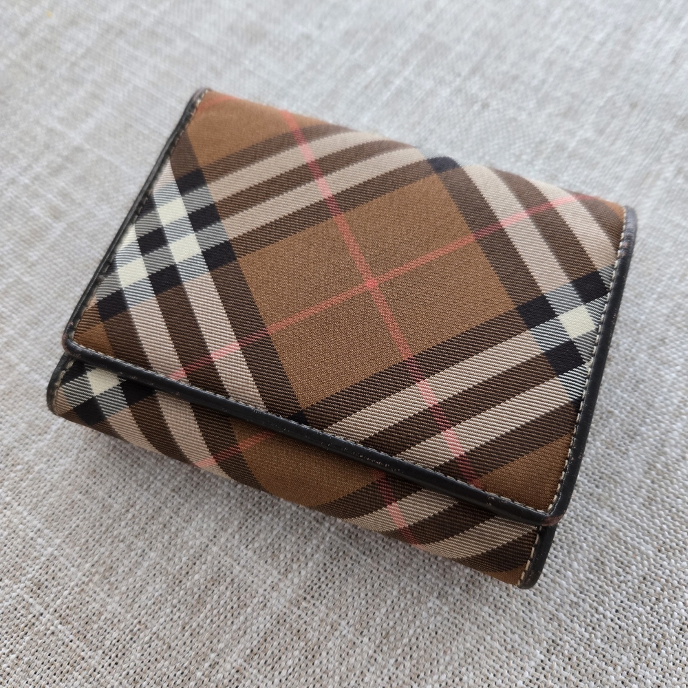 [SOLD] Burberry Kisslock Wallet GUC